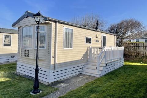 pitch 32 exterior