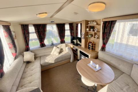 pitch 32 living area