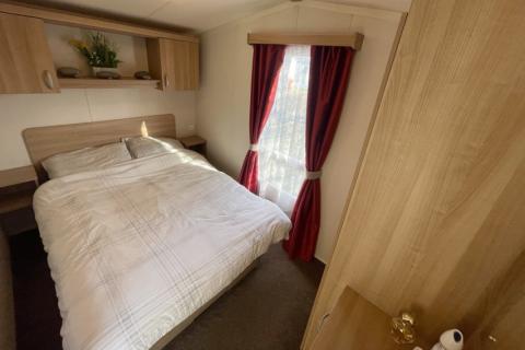 pitch 32 main bedroom