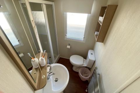 pitch 32 shower