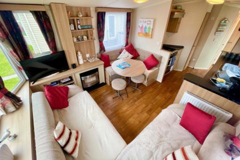 Pitch 34 lounge diner