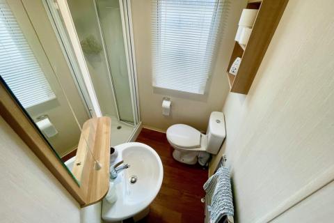 Pitch 34 Shower room