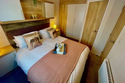 Paddocks 14 Main bed