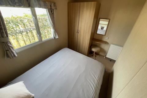 Pitch 28 Main Bedroom Vanity Area